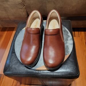 Women's Alegria ERY-660 Mahogany Leather Slip On Comfort Shoes Size  39/ US 9M